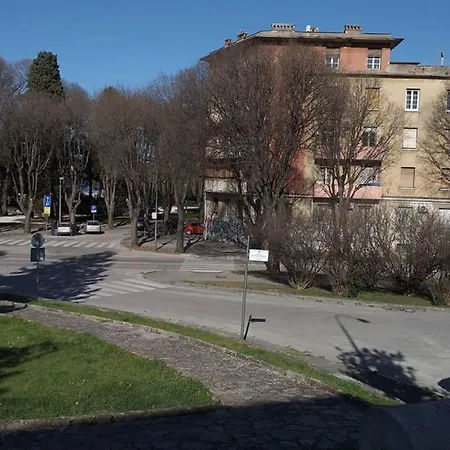 Arenastreet Next To The Amphitheater Póla